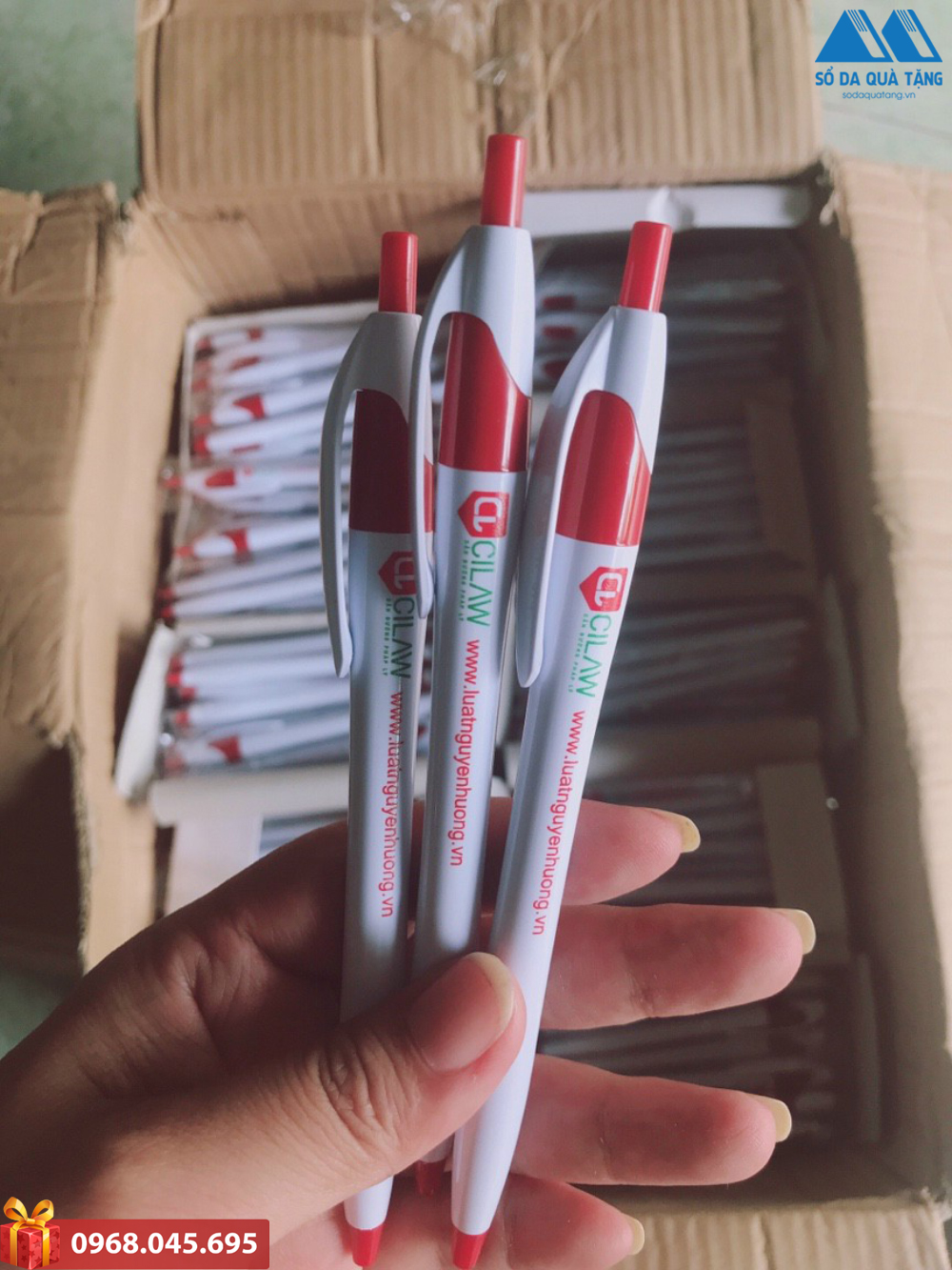 Bút bi quà tặng