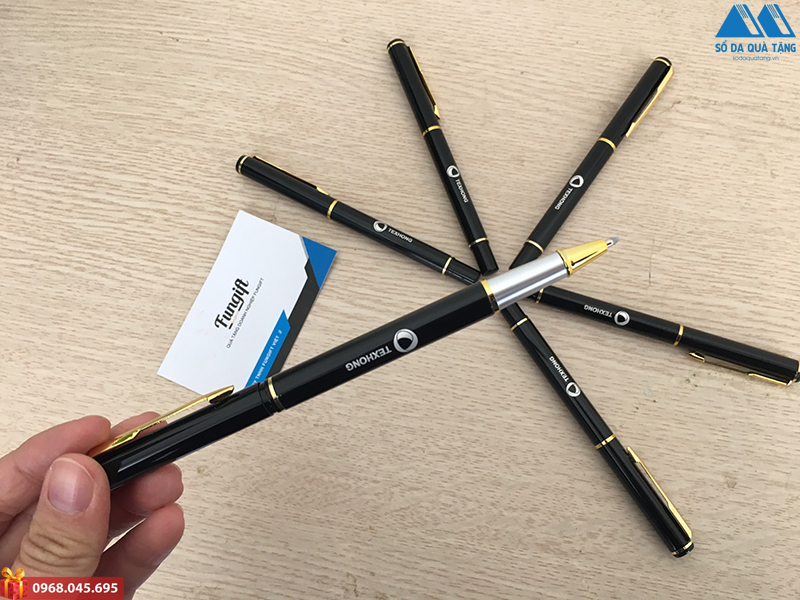 Bút khắc tên kim loại