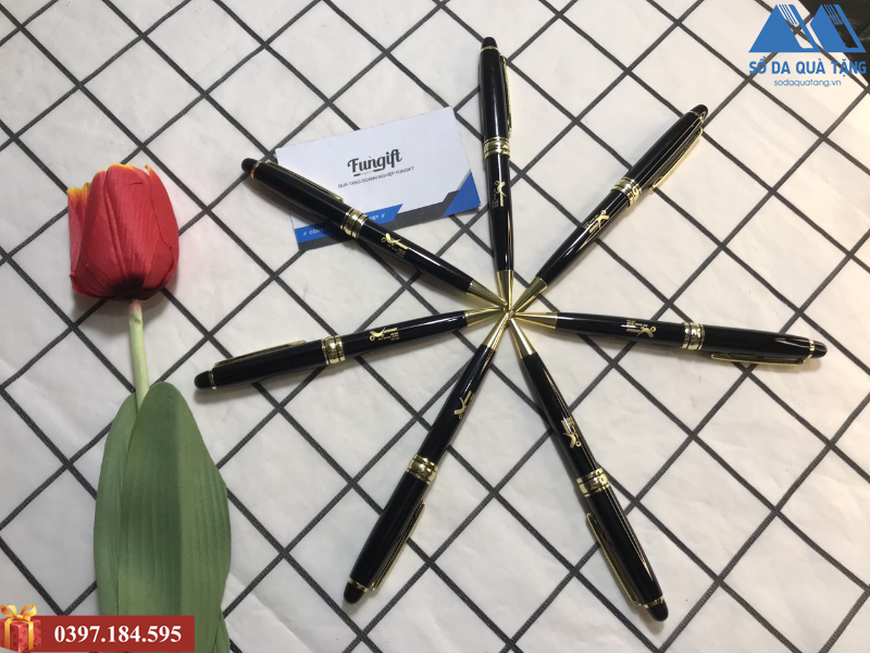 Bút ký quà tặng in khắc logo theo yêu cầu