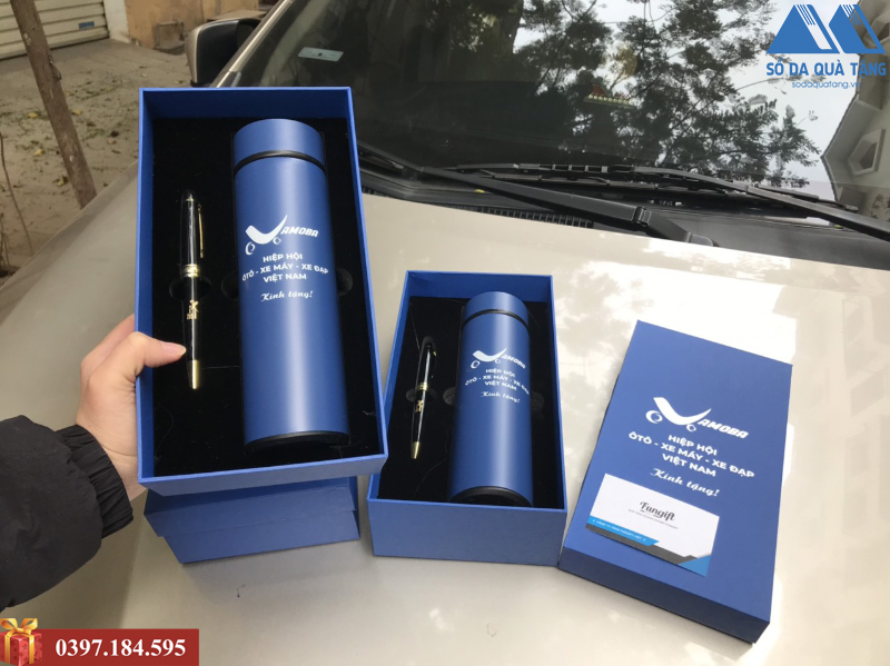 Set quà tặng bình giữ nhiệt và bút ghi chép