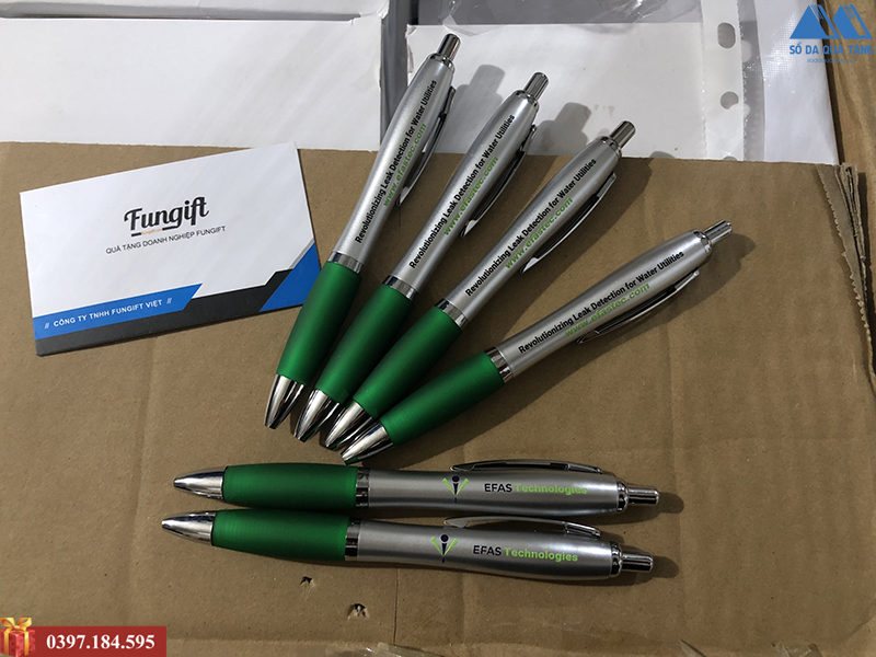 Sản xuất bút bi in logo công ty