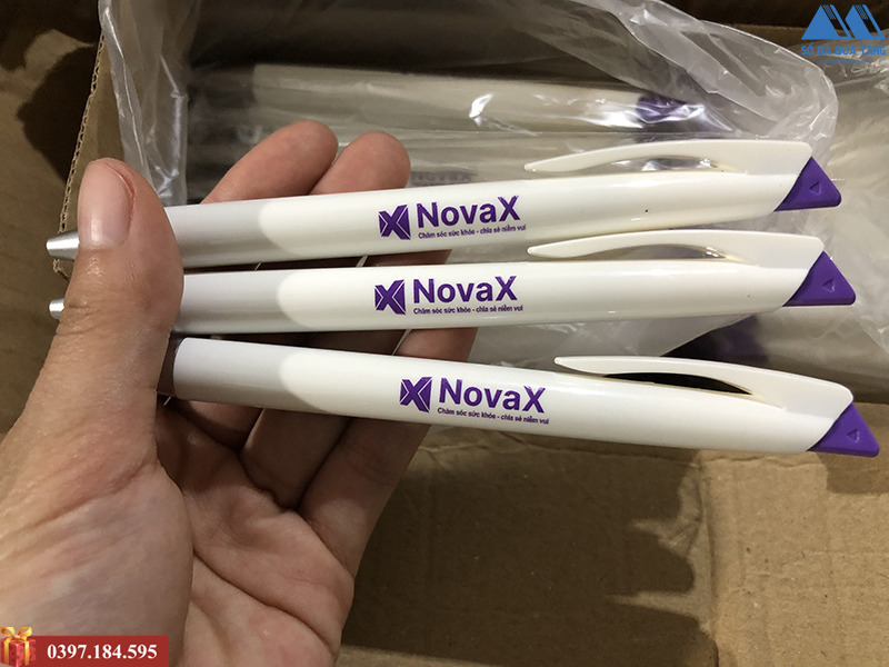 1000 bút bi nhựa in logo novax