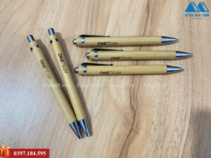 Bút gỗ khắc logo, chữ theo yêu cầu