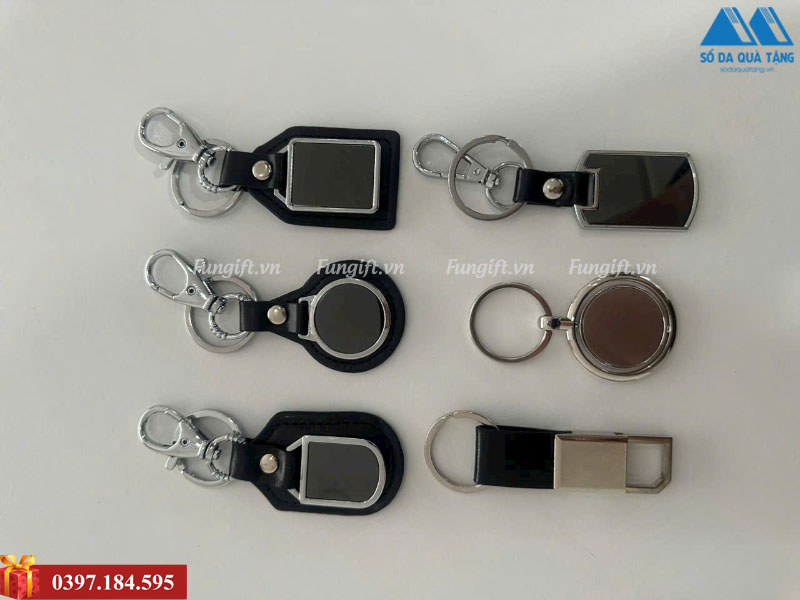 Công ty sản xuất gia công in khắc tên, logo lên móc khoá