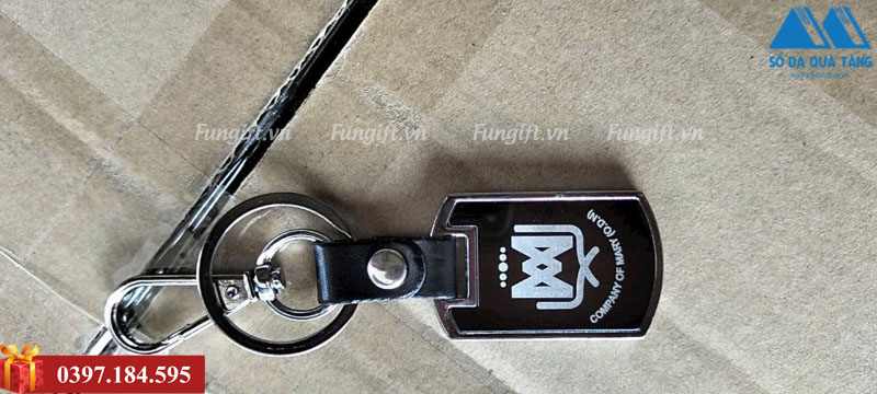 Móc chìa khoá in logo làm quà tặng doanh nghiệp