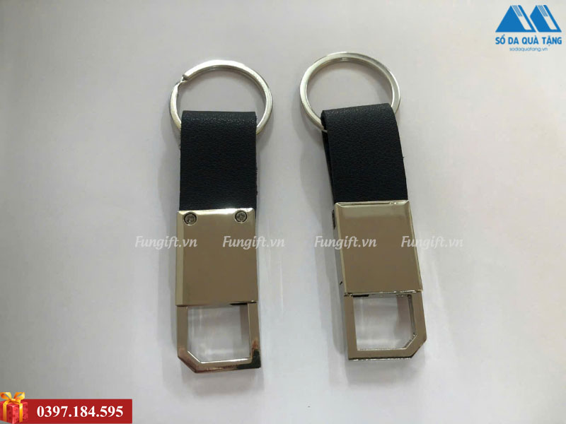 Móc khoá kim loại bọc da sang trọng