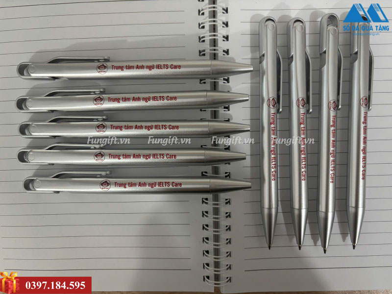 Bút bi quảng cáo in logo theo yêu cầu làm quà tặng
