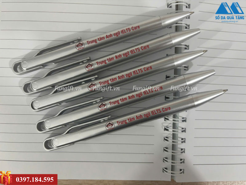 Xưởng sản xuất bút bi in logo quảng cáo theo yêu cầu