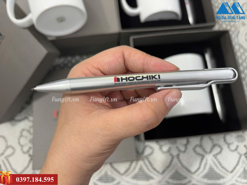 Quà tặng doanh nghiệp set cốc bút in logo