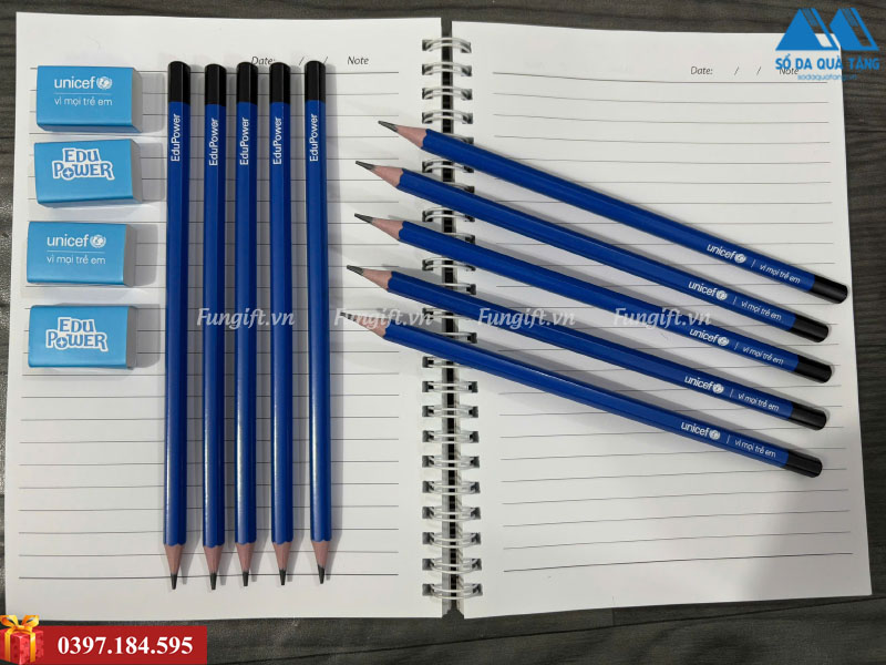 Quà tặng in logo theo yêu cầu